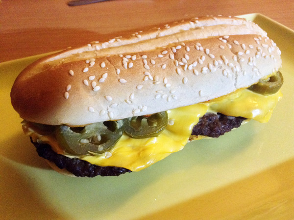 1215_BurgerKing_XTra-Long-Chili-Cheese_1